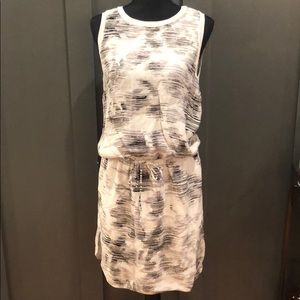 Silk Vince dress with abstract print